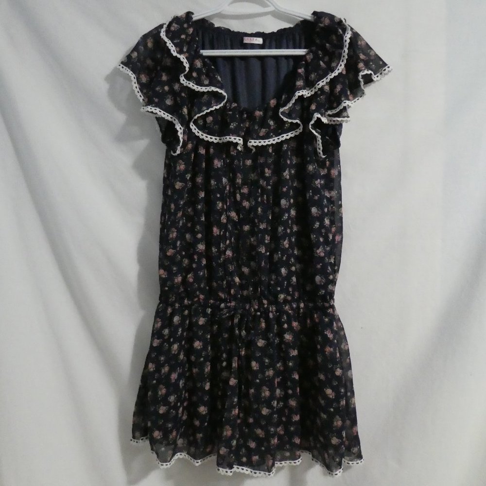 COLZA Super Sophisticated Factory, large, floral romper with lace trim